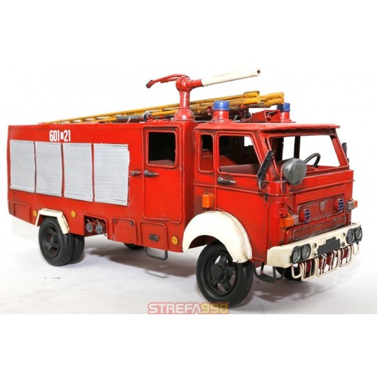 Replika samochodu strażackiego STAR 244 -  Samochód wyposażony w charakterystyczne detale - Repliki wozów